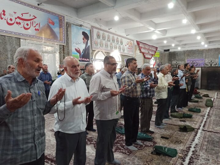 تصاویر/ اقامه نماز عبادی سیاسی جمعه کاشان