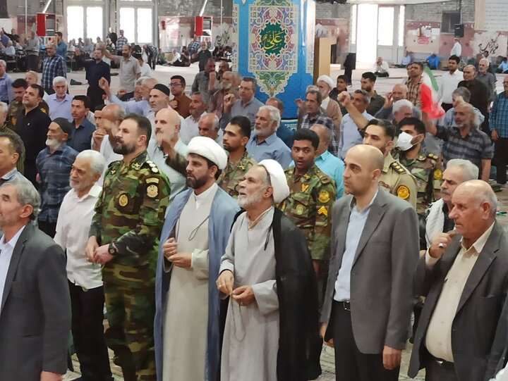 تصاویر/ اقامه نماز عبادی سیاسی جمعه کاشان