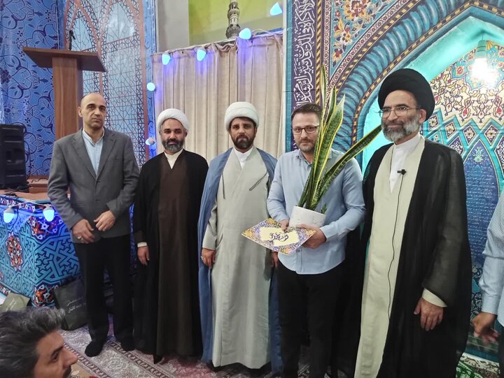 تصاویر/ اقامه نماز عبادی سیاسی جمعه کاشان