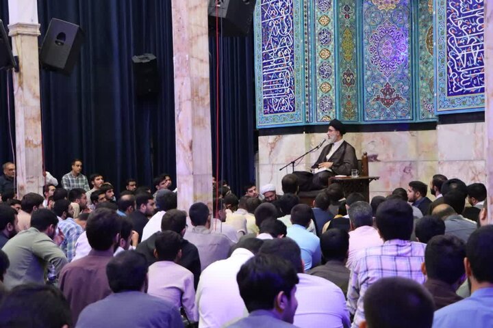 تصاویر/ محفل قرآن و عترت طلاب مدارس آیت‌الله مجتهدی و آیت‌الله حق‌شناس