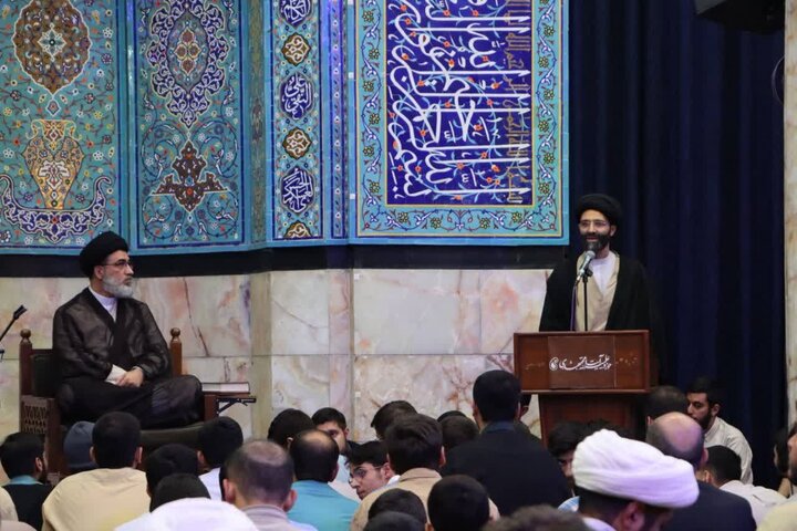 تصاویر/ محفل قرآن و عترت طلاب مدارس آیت‌الله مجتهدی و آیت‌الله حق‌شناس