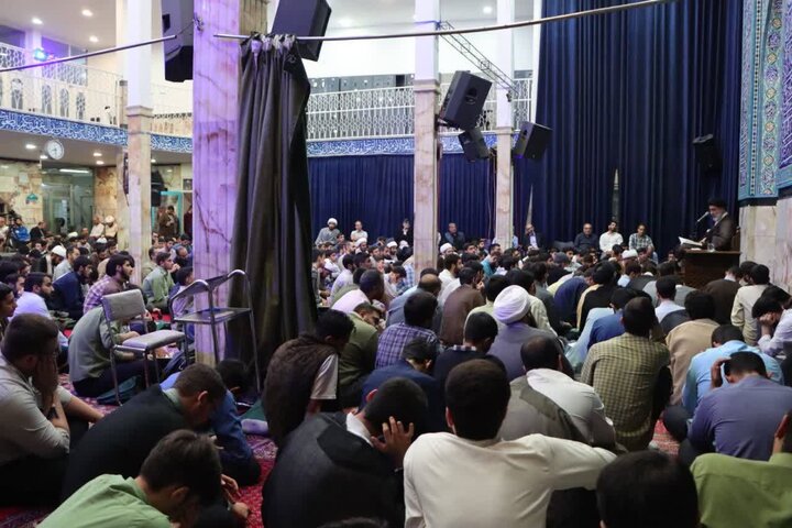 تصاویر/ محفل قرآن و عترت طلاب مدارس آیت‌الله مجتهدی و آیت‌الله حق‌شناس