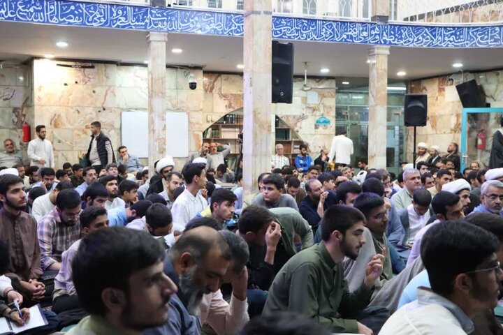 تصاویر/ محفل قرآن و عترت طلاب مدارس آیت‌الله مجتهدی و آیت‌الله حق‌شناس