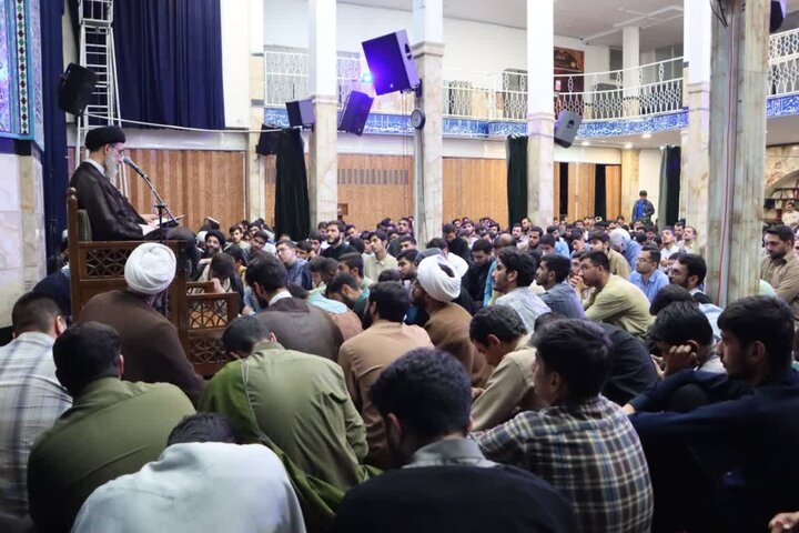 تصاویر/ محفل قرآن و عترت طلاب مدارس آیت‌الله مجتهدی و آیت‌الله حق‌شناس