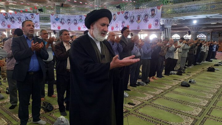تصاویر/ نماز عبادی سیاسی جمعه در شهرکرد