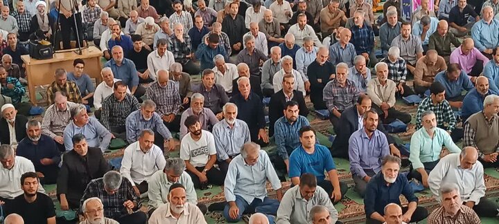 تصاویر/اقامه نماز عبادی سیاسی جمعه در ساوه