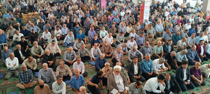 تصاویر/اقامه نماز عبادی سیاسی جمعه در ساوه