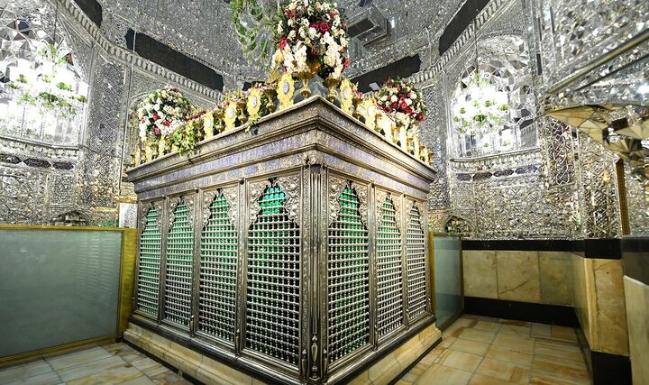 تصاویر/ غبارروبی مضجع حضرت عبدالعظیم(ع)