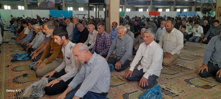 تصاویر/اقامه نماز عبادی سیاسی جمعه در خمین