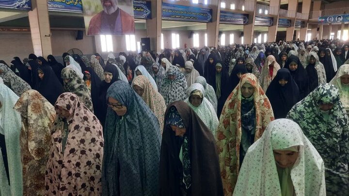 تصاویر/اقامه نماز عبادی سیاسی جمعه در خمین