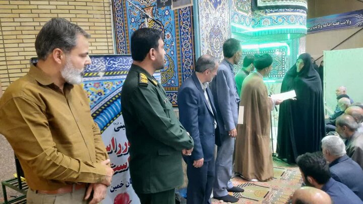 تصاویر/اقامه نماز عبادی سیاسی جمعه در خمین