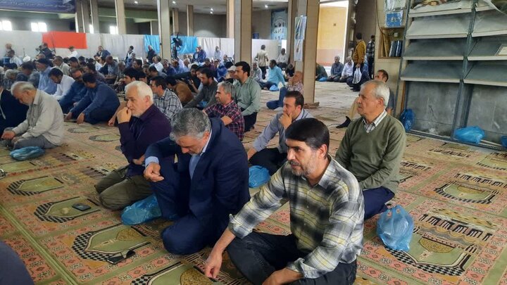 تصاویر/اقامه نماز عبادی سیاسی جمعه در خمین