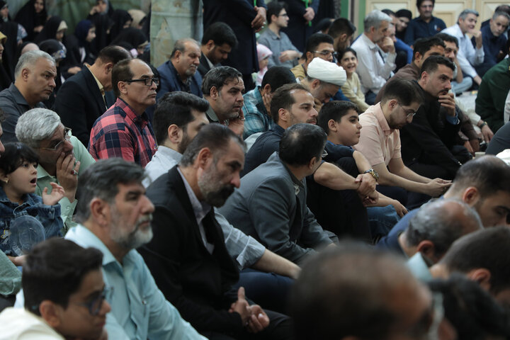 تصاویر/غبارروبی مضجع شریف حضرت موسی مبرقع (ع) در جشن ولادت حضرت زینب (س) / تجلیل از پرستاران نمونه و گروه‌های جهادی