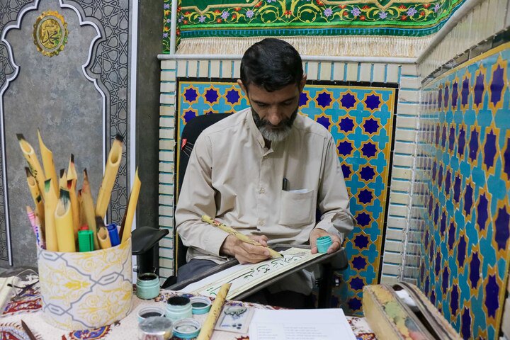 تصاویر/ بزرگداشت استاد گلستانه و تجلیل از ۱۴ پرستار نمونه قم در بقعه علی‌بن‌بابویه(ره)