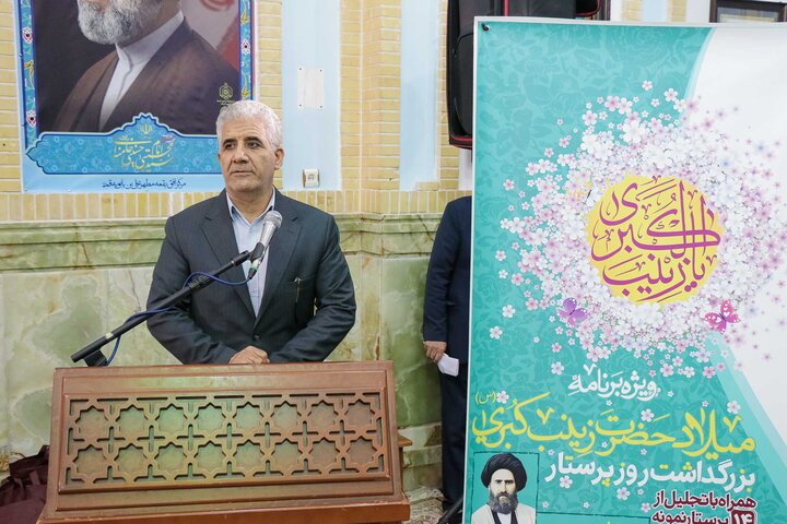 تصاویر/ بزرگداشت استاد گلستانه و تجلیل از ۱۴ پرستار نمونه قم در بقعه علی‌بن‌بابویه(ره)