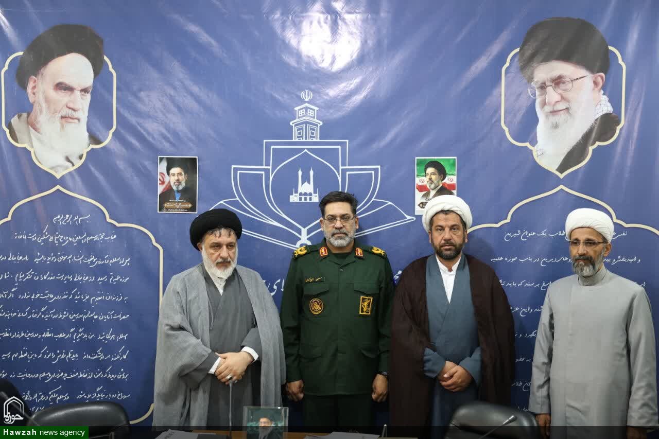 تصاویر / دیدار فرمانده سپاه انصارالحسین(ع) با رئیس مجمع نمایندگان طلاب و فضلای حوزه‌های علمیه قم