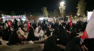 فیلم| برپایی موکب مدرسه علمیه حضرت نرجس (س) بیرجند در شب ۲۳۰