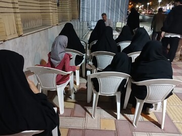طلاب با مطالعه عمیق اندیشه‌های رهبر شهید به تولید علم بپردازند