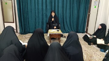 جلسات خانگی قرآن پدافندی در برابر تهدیدات فرهنگی است