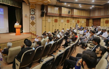 برگزاری نخستین جلسه آموزش پژوهش با محوریت طرح‌نامه‌نویسی در مدرسه علمیه صاحب‌الزمان(عج) ماهشهر