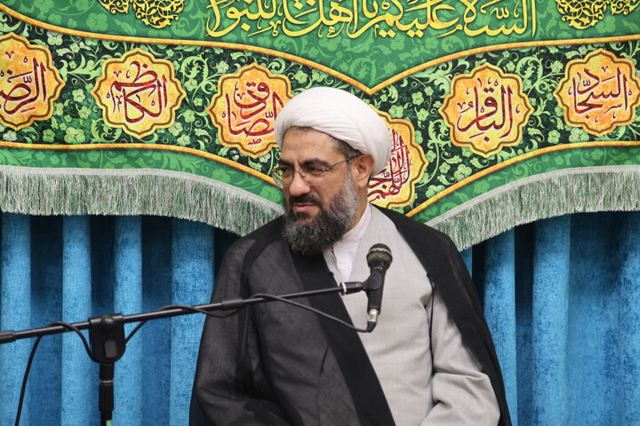تصاویر / اهدای مدارک تخصصی حفظ قرآن کریم به حافظان همدانی