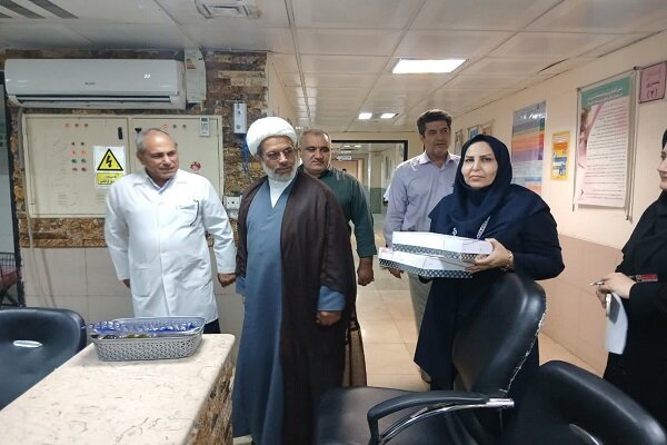 تصاویر/ حضور مدیر حوزه علمیه کرمانشاه، در جمع پرستاران بیمارستان مرحوم دکتر محمد کرمانشاهی