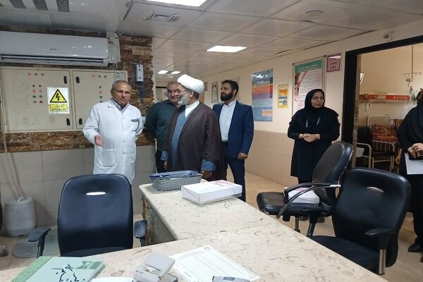 تصاویر/ حضور مدیر حوزه علمیه کرمانشاه، در جمع پرستاران بیمارستان مرحوم دکتر محمد کرمانشاهی