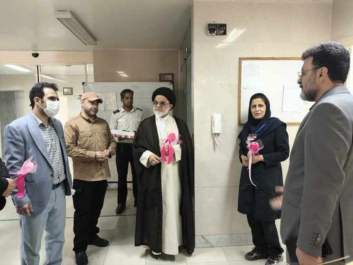 تجلیل امام جمعه شهرستان نطنز از پرستاران