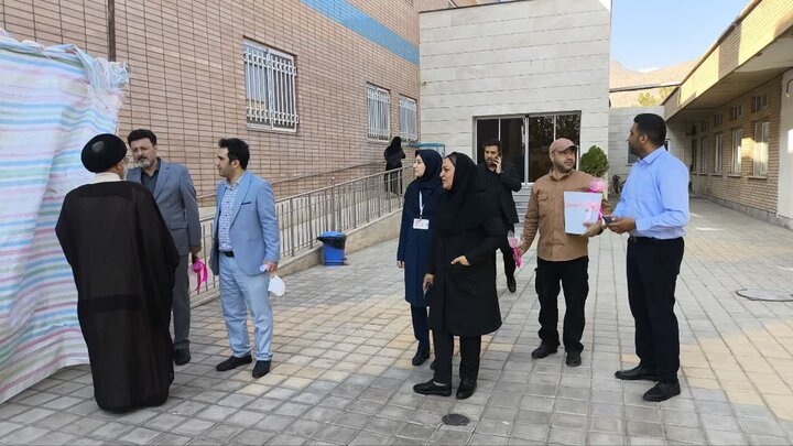 تجلیل امام جمعه شهرستان نطنز از پرستاران