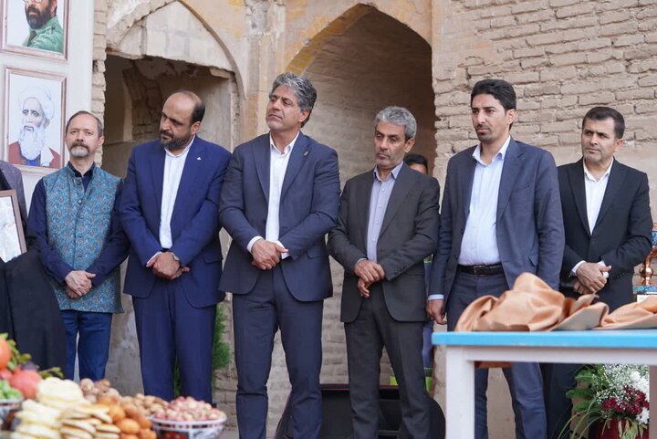 تصاویر/رونمایی از المان اختصاصی «ایران جان؛ استان مرکزی» با نمادهایی از هویت ساوه