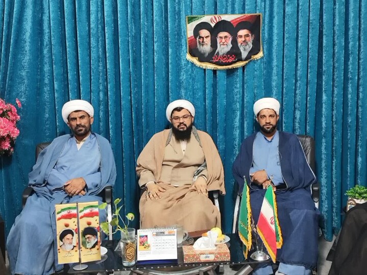 تصاویر/ نشست روحانیون و فعالان فرهنگی شهرستان های ریگان و گنبکی