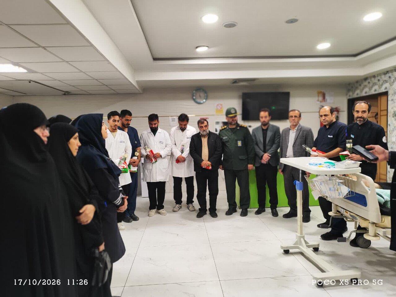 تجلیل حوزه علمیه خواهران همدان از مجاهدان خط مقدم سلامت و مدافعان امنیت
