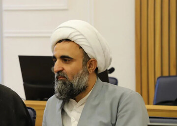 تسخیر ذهن‌ها هدف اصلی جنگ ترکیبی دشمن است / حوزه‌های علمیه در خط مقدم روشنگری قرار دارند