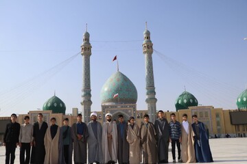 تصاویر/ اردوی زیارتی طلاب مدرسه علمیه آیت‌ الله بهاری (ره) به شهر مقدس قم