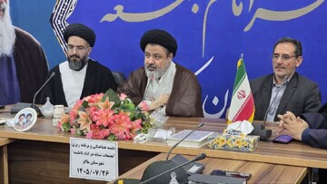 دشمن در میدان نبرد شکست خورده و به دنبال ایجاد فتنه داخلی است