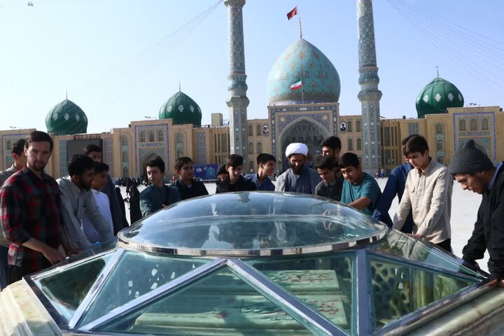 اردوی زیارتی طلاب مدرسه علمیه آیت‌ الله بهاری (ره) به شهر مقدس قم