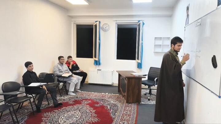 تصاویر / یک روز در مدرسه علمیه شیخ علیخان زنگنه تویسرکان