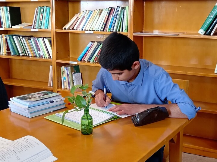 تصاویر / یک روز در مدرسه علمیه شیخ علیخان زنگنه تویسرکان
