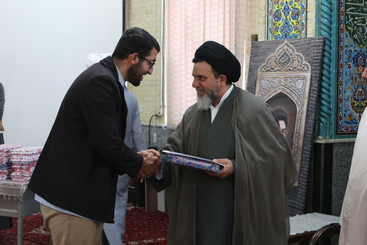 تصاویر/  تجلیل از پژوهشگران ممتاز مدرسه علمیه آیت الله آخوند(ره)
