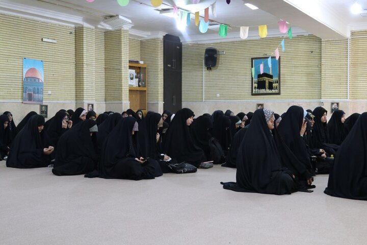 تصاویر/ مراسم جشن میلاد حضرت زینب کبری(س) در مدرسه علمیه خواهران بوشهر