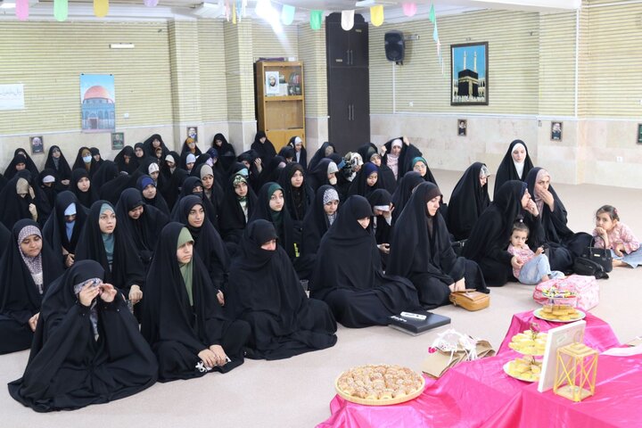 تصاویر/ مراسم جشن میلاد حضرت زینب کبری(س) در مدرسه علمیه خواهران بوشهر