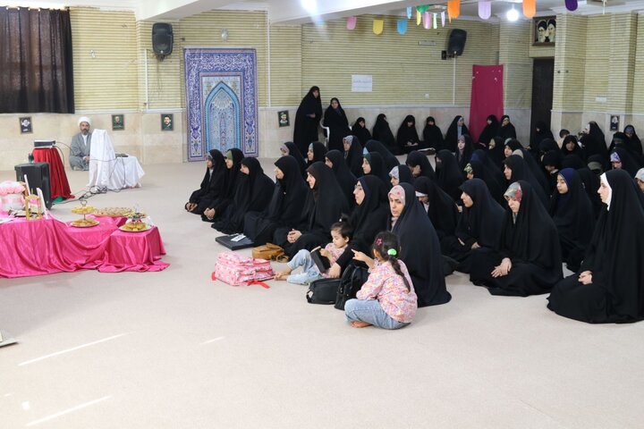 تصاویر/ مراسم جشن میلاد حضرت زینب کبری(س) در مدرسه علمیه خواهران بوشهر
