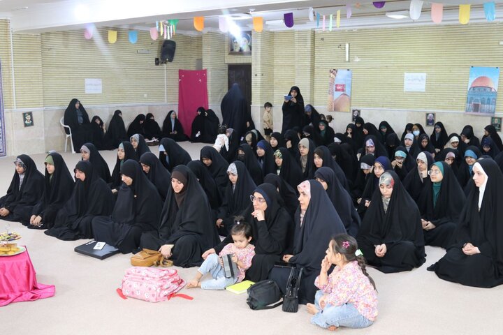 تصاویر/ مراسم جشن میلاد حضرت زینب کبری(س) در مدرسه علمیه خواهران بوشهر