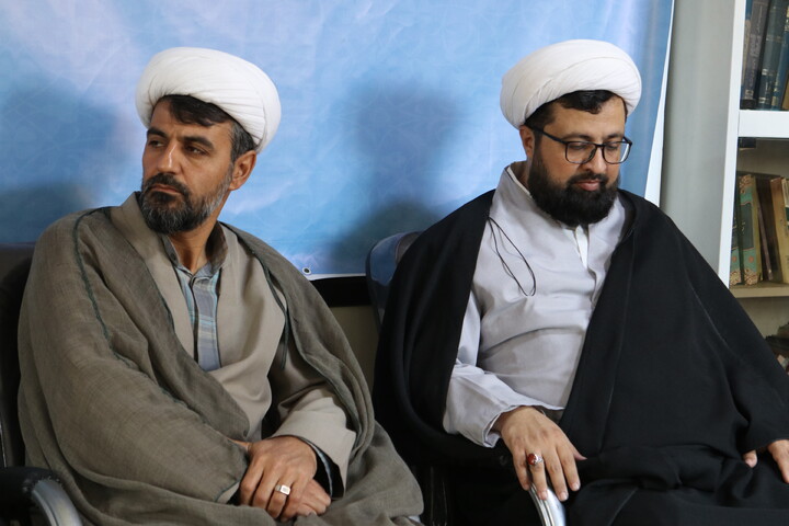 تصاویر/ جلسه قائم مقام و معاون امور طلاب حوزه علمیه همدان با  مسئول دفتر نمایندگی ولی فقیه در جمعیت هلال احمر استان همدان