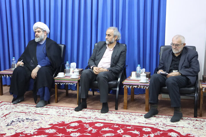 دیدار اعضای کنگره نوحه فاطمی با نماینده ولی‌فقیه در مازندران