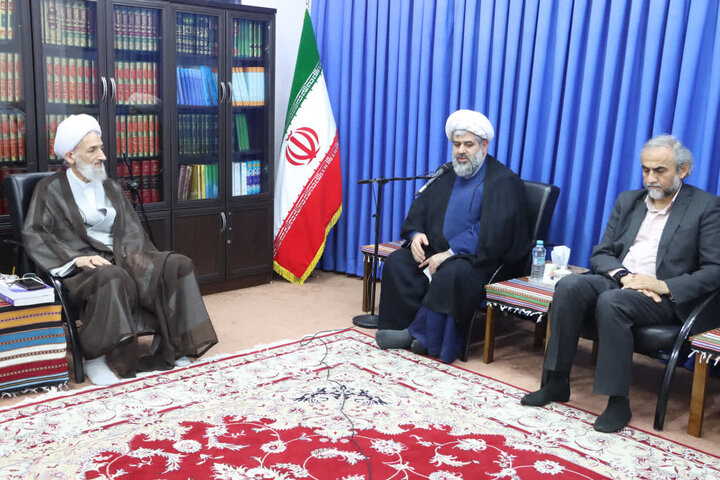 دیدار اعضای کنگره نوحه فاطمی با نماینده ولی‌فقیه در مازندران