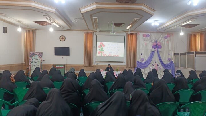 تصاویر/ مراسم جشن میلاد حضرت زینب کبری(س) در در مدرسه علمیه حضرت زینب(س) کرمان