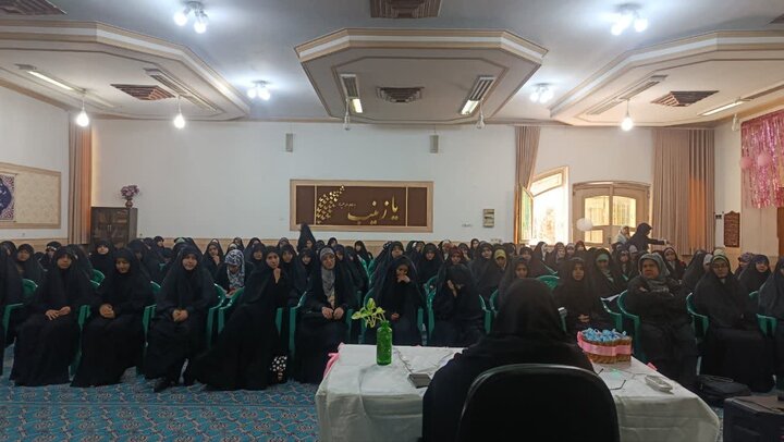 تصاویر/ مراسم جشن میلاد حضرت زینب کبری(س) در در مدرسه علمیه حضرت زینب(س) کرمان