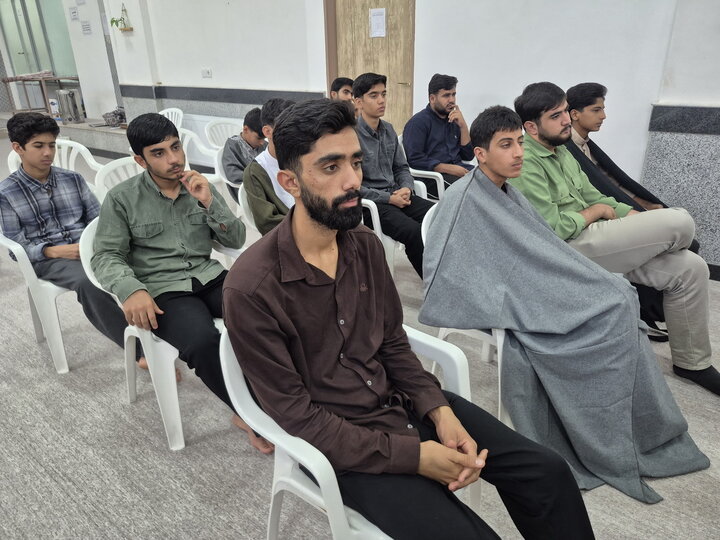 تصاویر/ نشست تبیین برنامه جامع تهذیب و تربیت مدرسه علمیه المهدی(عج) آران و بیدگل