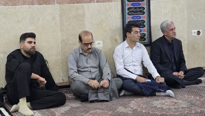 تصاویر/ قرائت زیارت آل یاسین و تجدید بیعت با امام زمان (عج) در مدرسه علمیه امام خمینی (ره) ارومیه